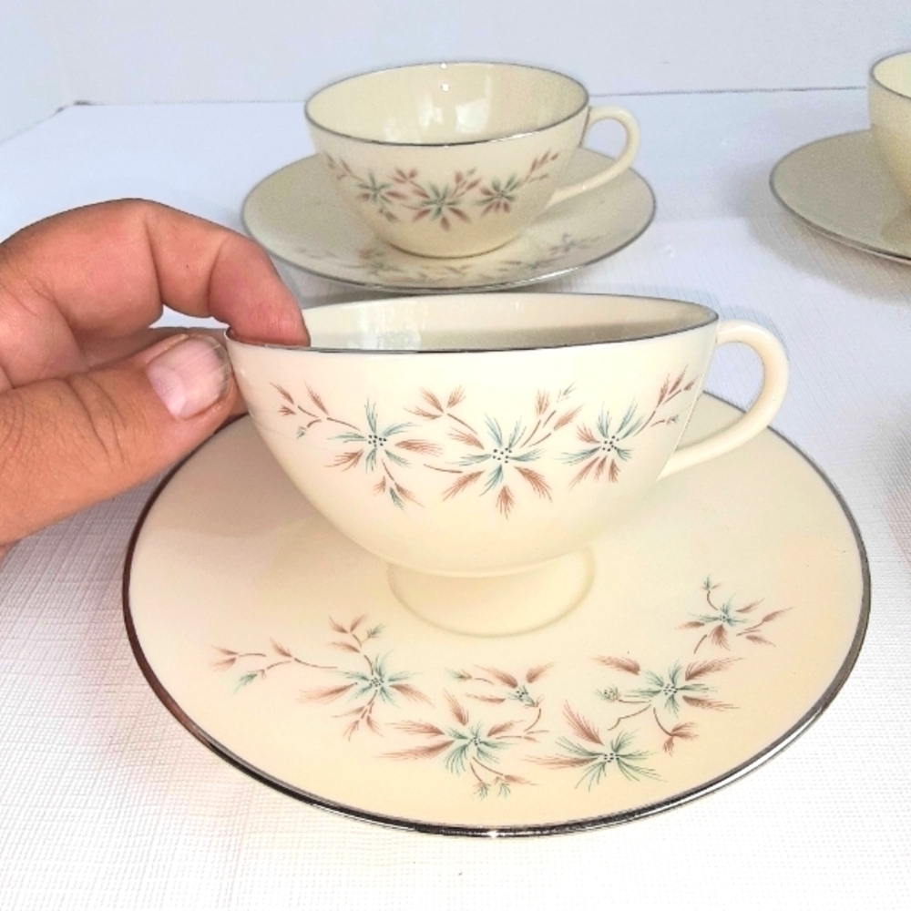 Vintage Lenox Wyndcrest A-500 Pattern Teacup and Saucer - Picture 3 of 6